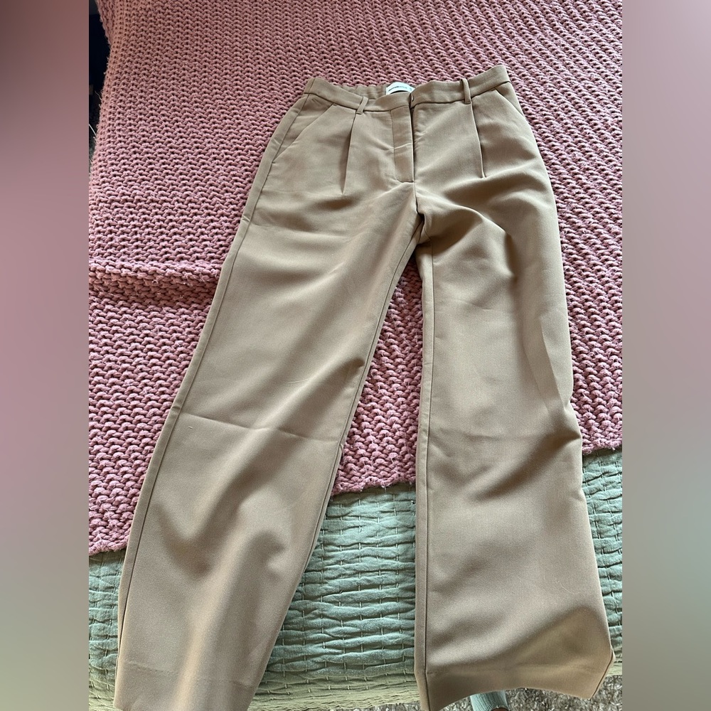 NWT Abercrombie Tailored relaxed pant